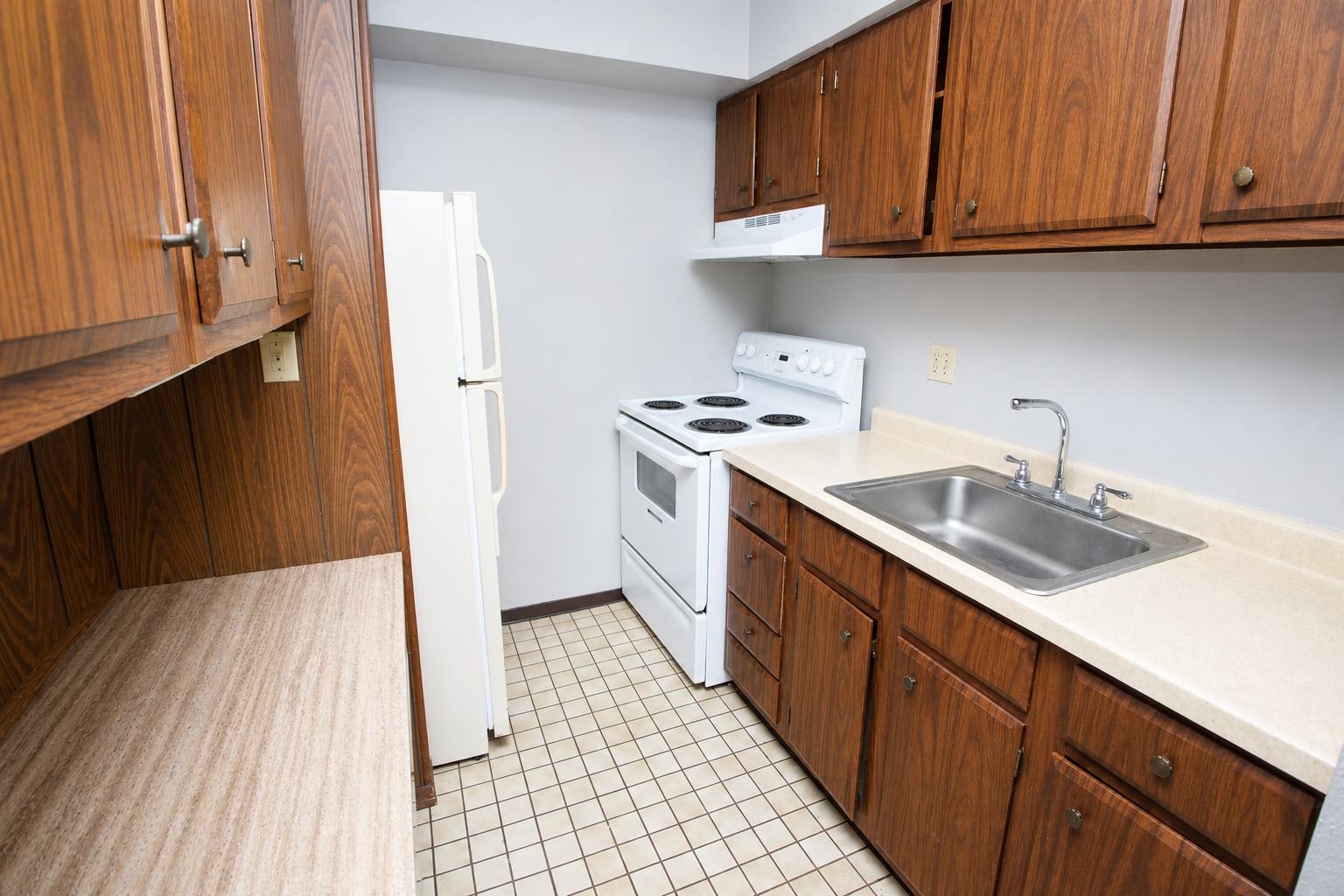 529 MONROE AVEAPT 16 – photo 3
