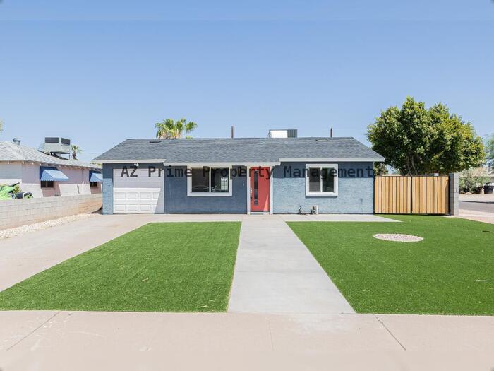 1346 East Almeria Road – photo 2
