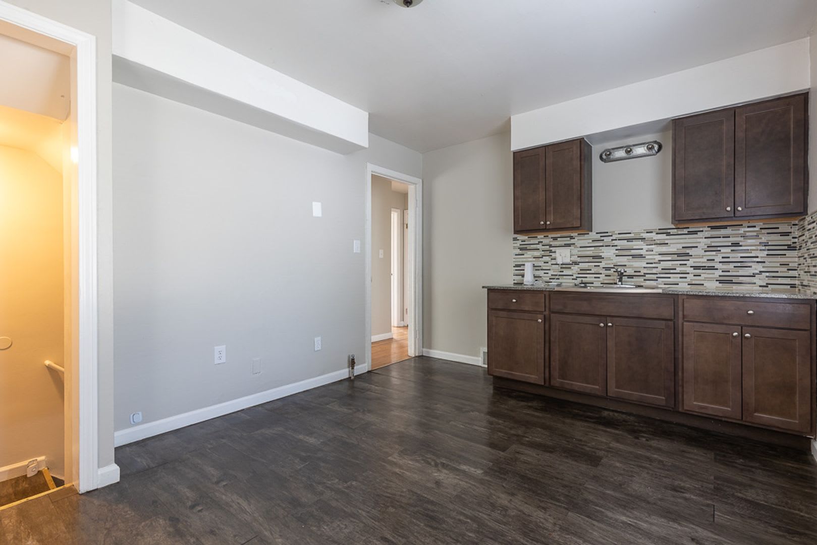 Beautiful Brick Bungalow Only 1375 Mo – photo 5