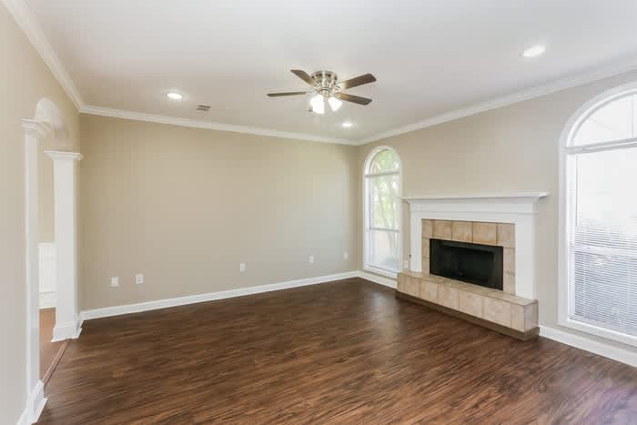 519 Willow Court Drive – photo 2