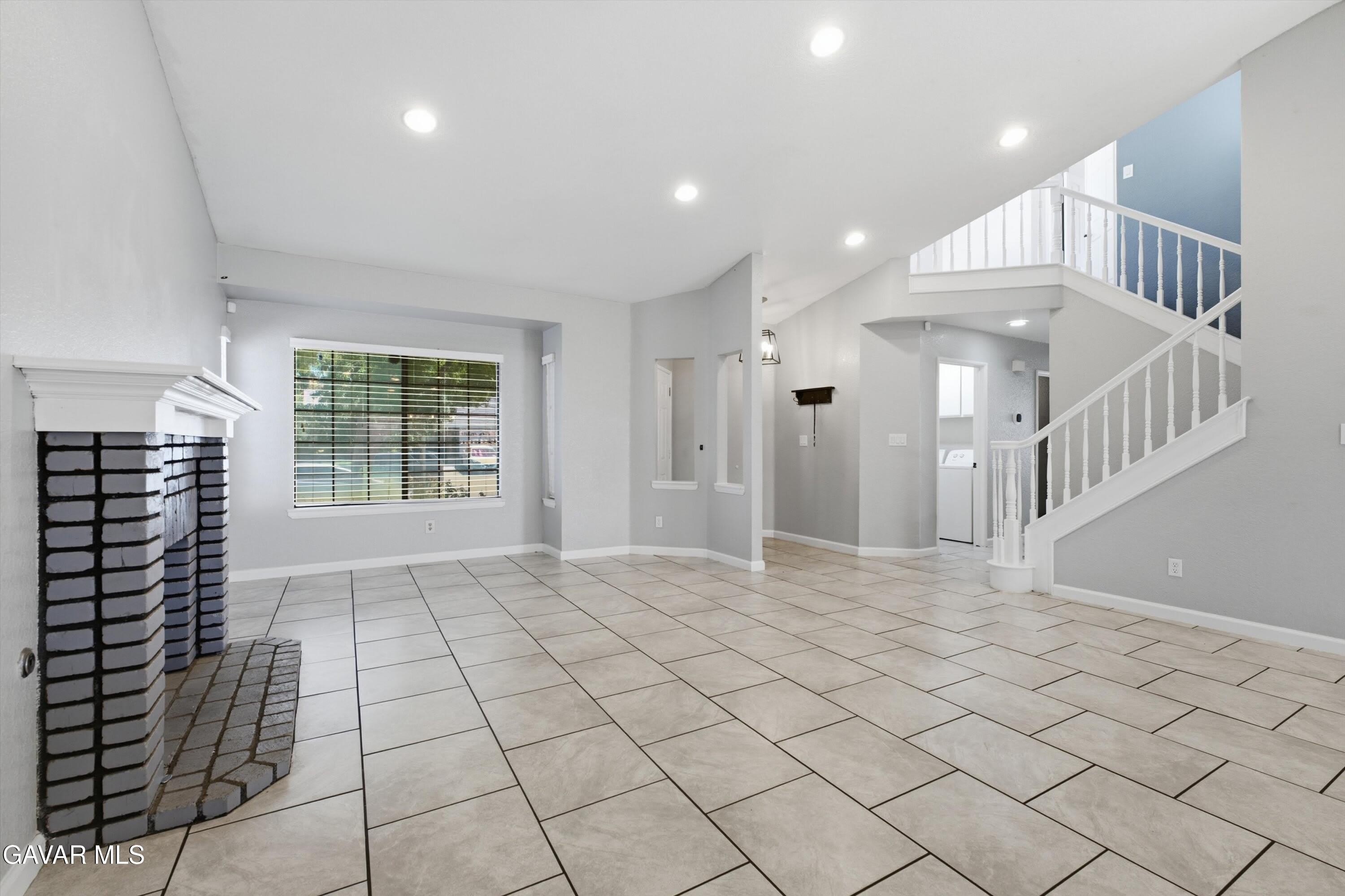 3129 Golfwood Court – photo 3