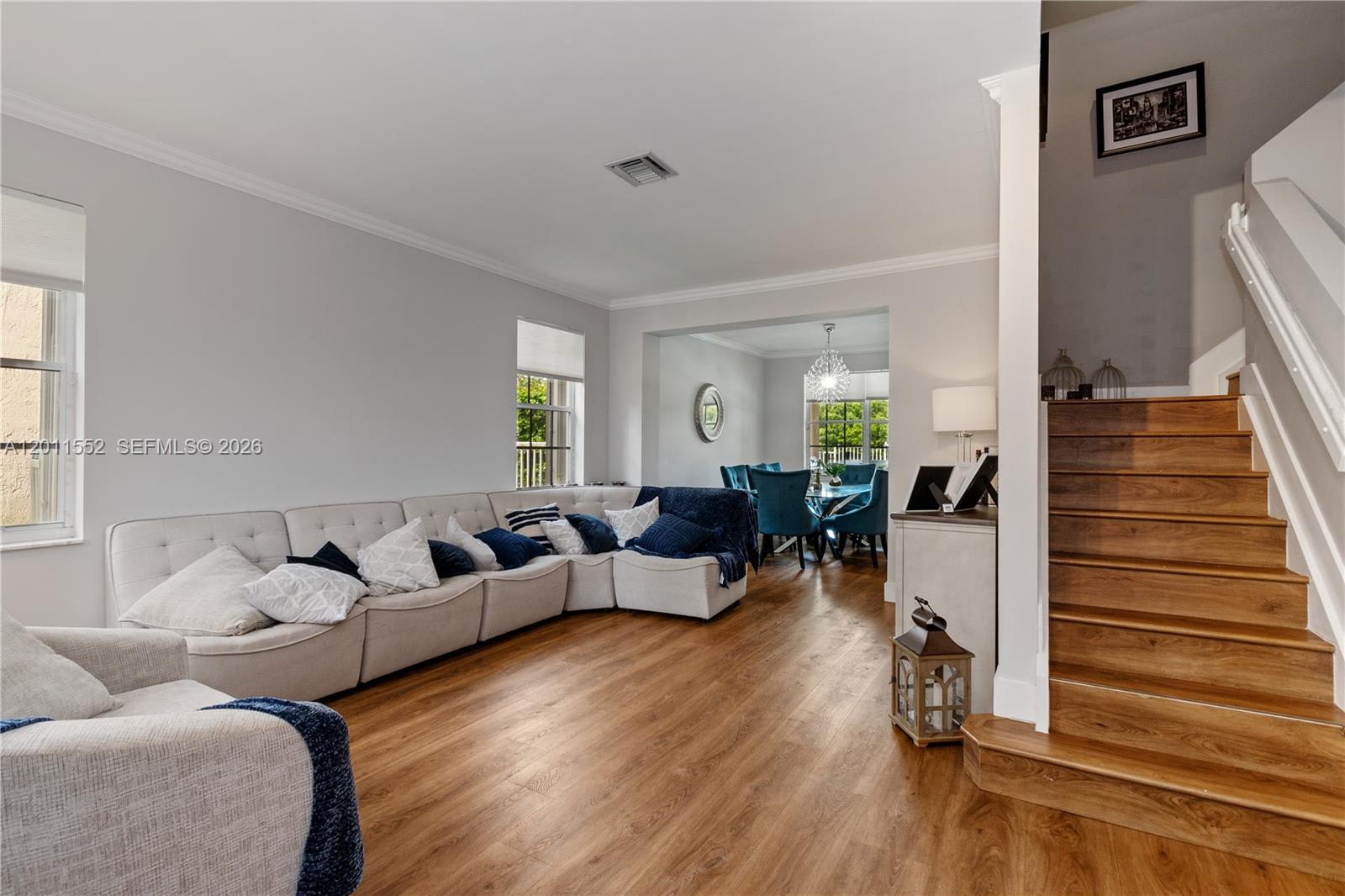 1095 Chenille Circle – photo 2