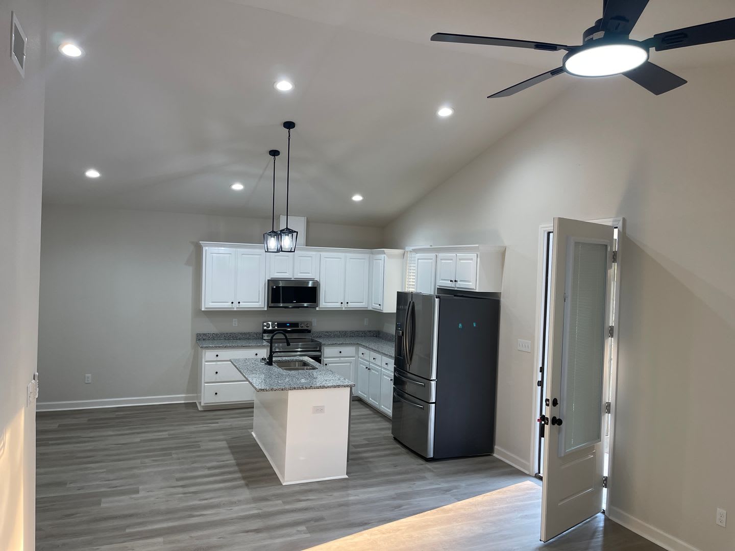 Beautiful New Construction Home – photo 4