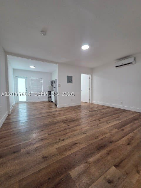 1650 SW 3rd St – photo 2