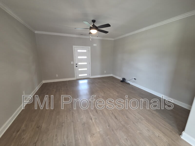 1403 Rebecca Johns Dr – photo 2