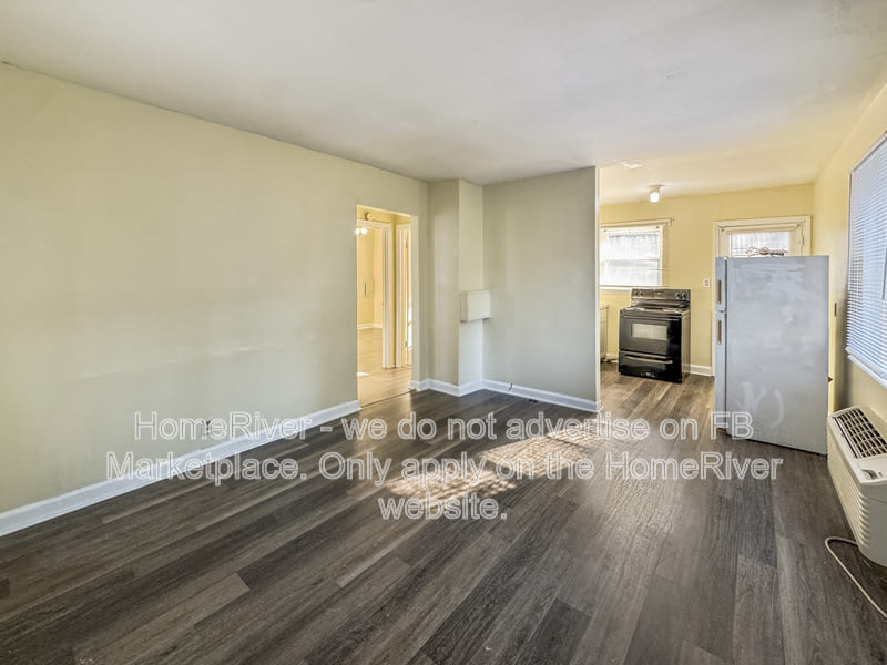 2413 Laurel St – photo 4