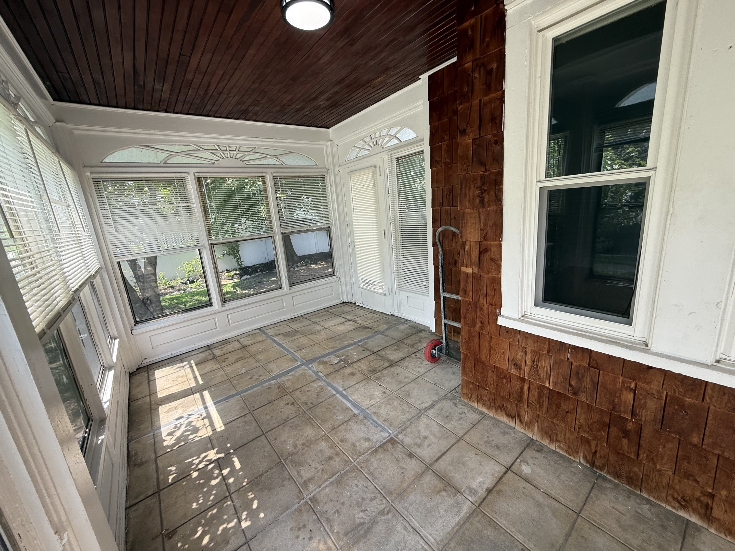 302 Horace Avenue – photo 5
