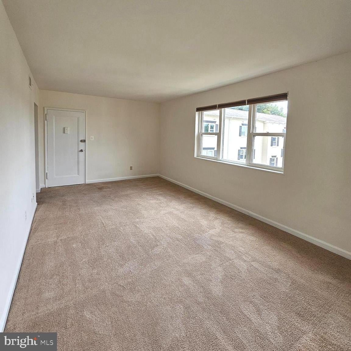 3045 PATRICK HENRY Drive – photo 5