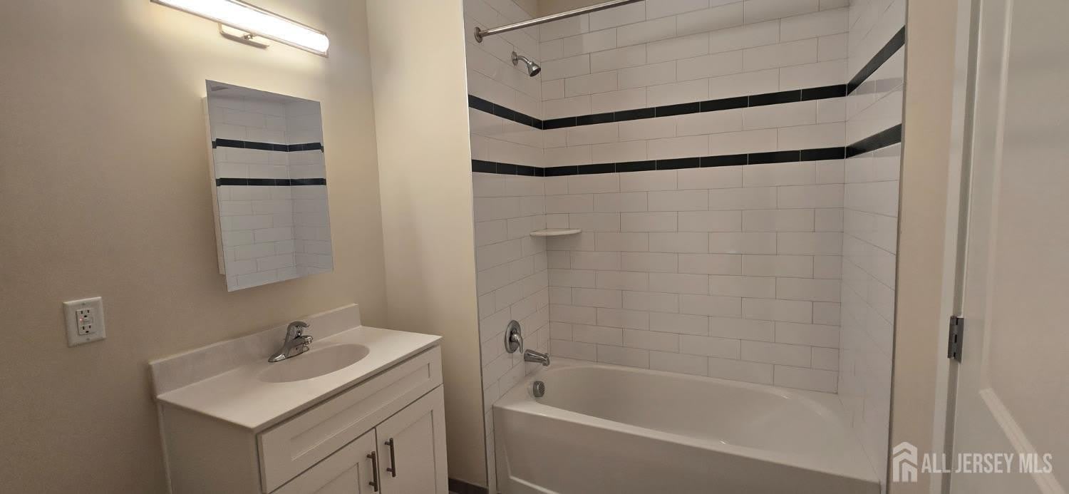 211 Henderson I – photo 4