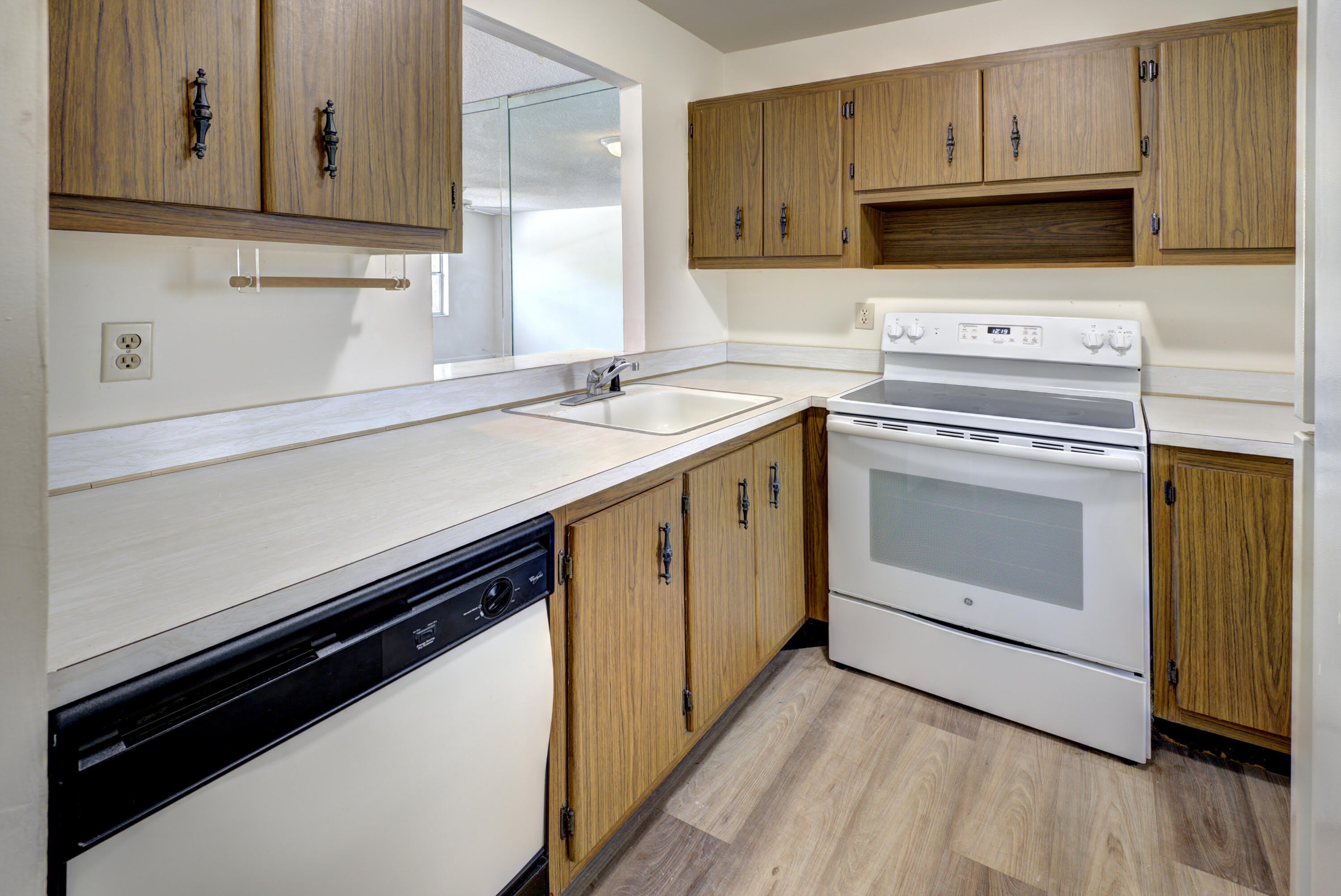 420 SE 2nd Avenue – photo 4