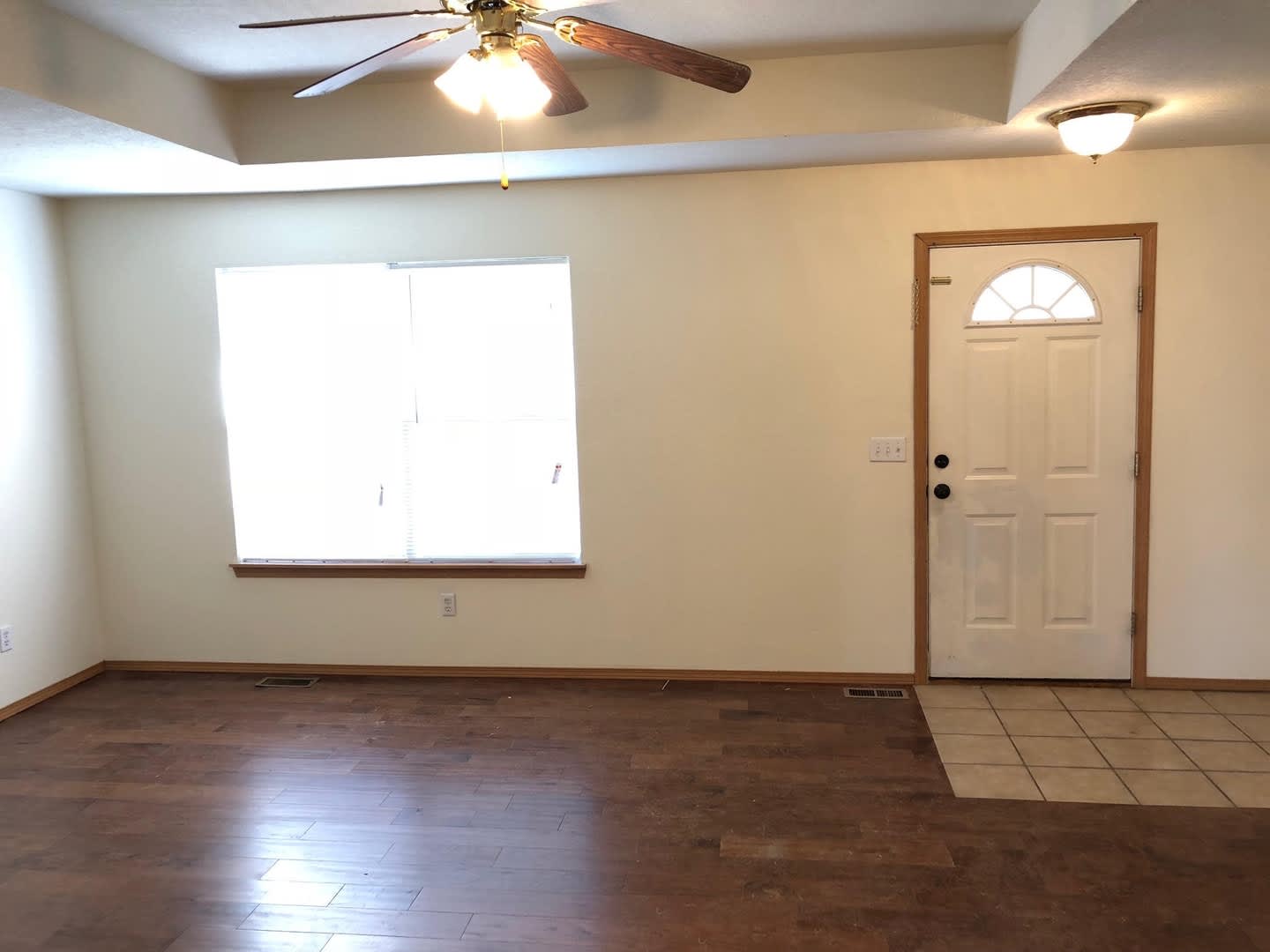 All brick 3 bed 2 bath in SE Springfield – photo 4