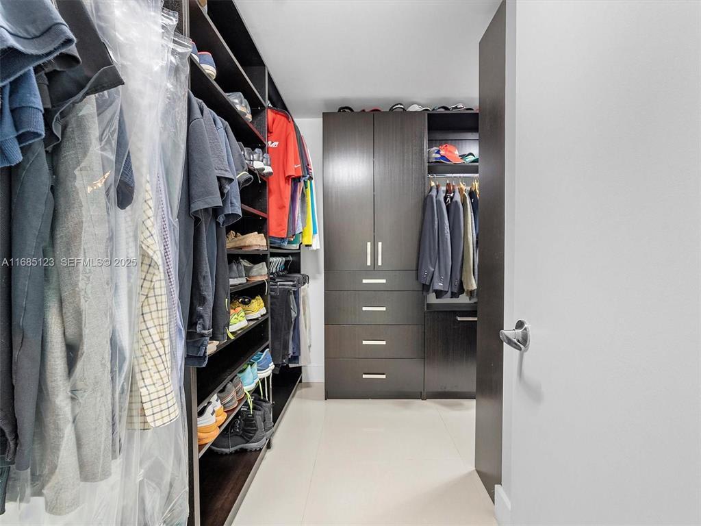 7935 East Drive – photo 5