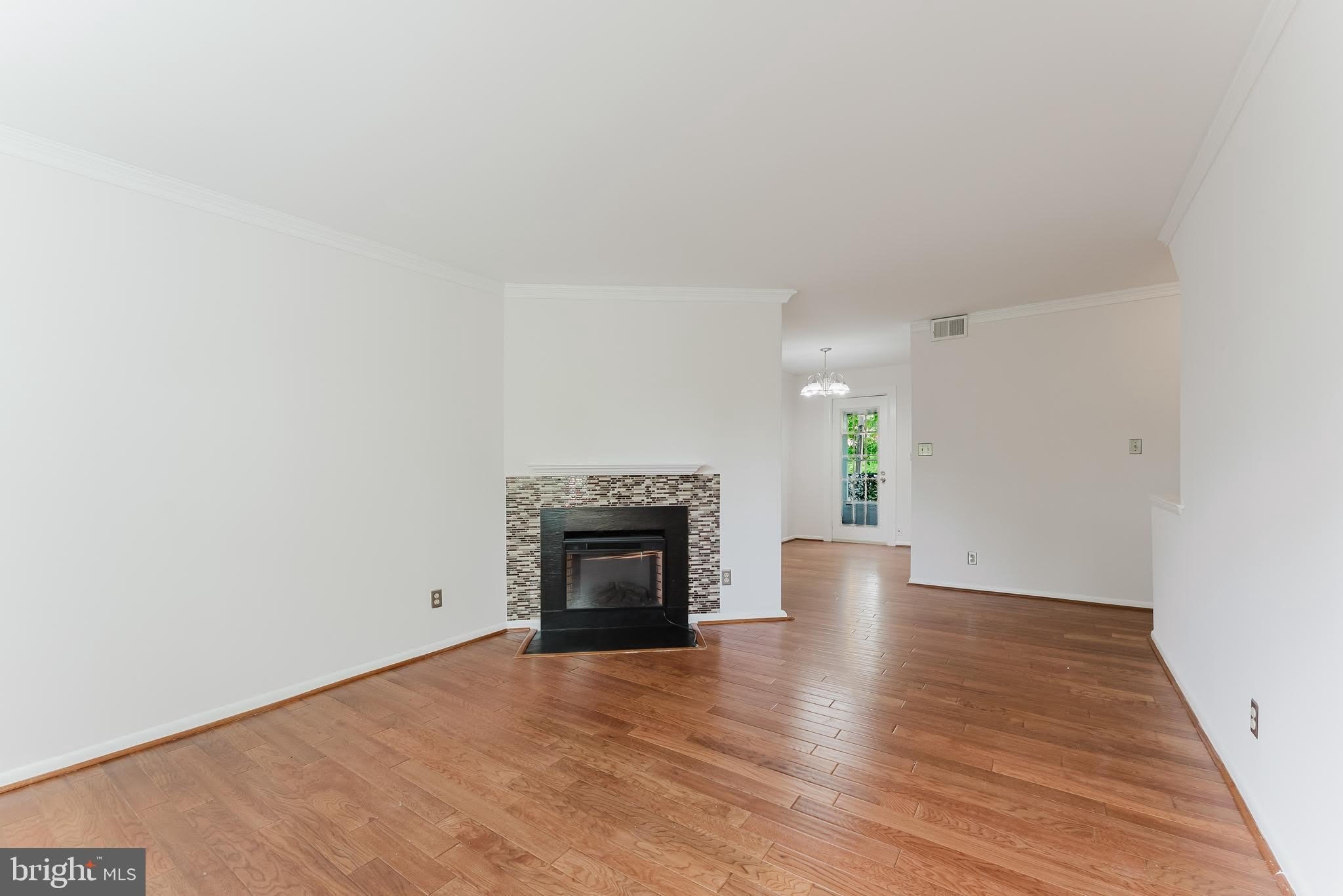 2725 S WALTER REED Drive – photo 4