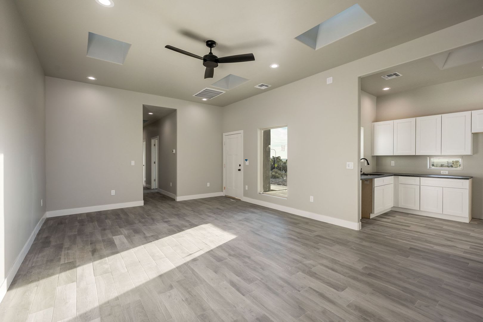 2920 Fairway Dr – New Modern 3-Bedroom Townhome for Rent in Las Cruces – photo 4