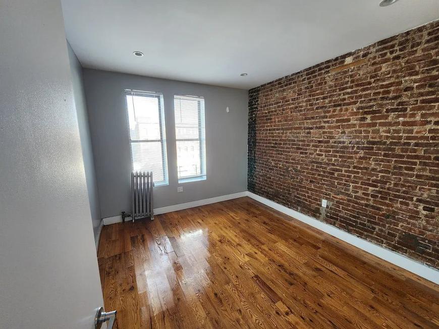 4240 Broadway – photo 4