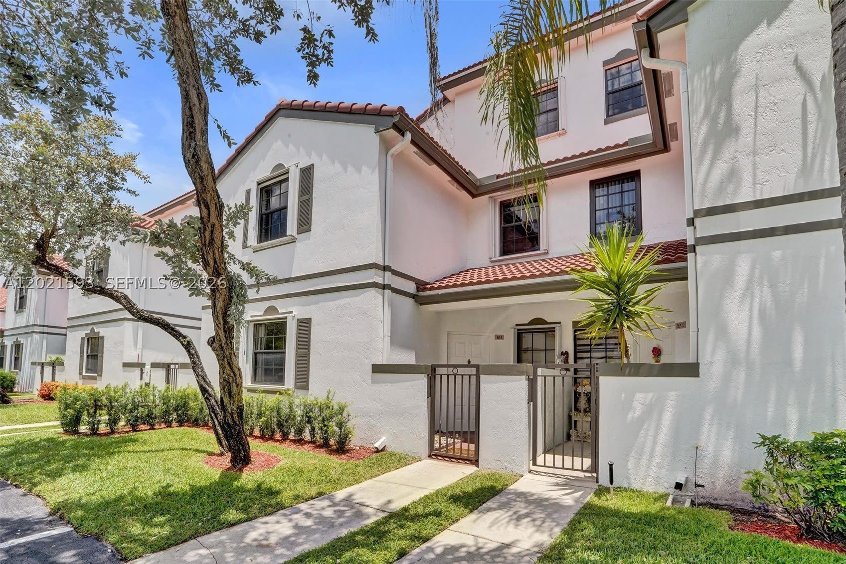 15825 SW 3rd Ct – photo 2