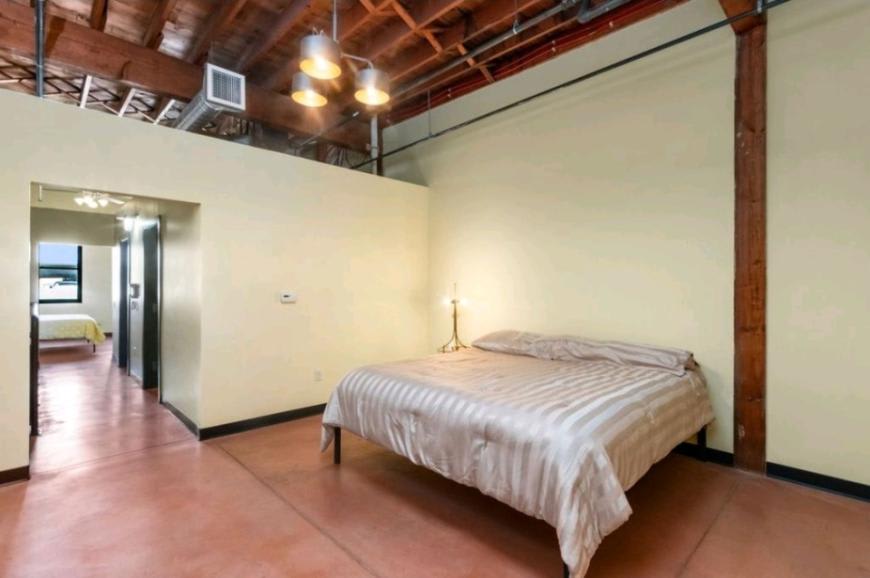 2702 Montana Ave – photo 4