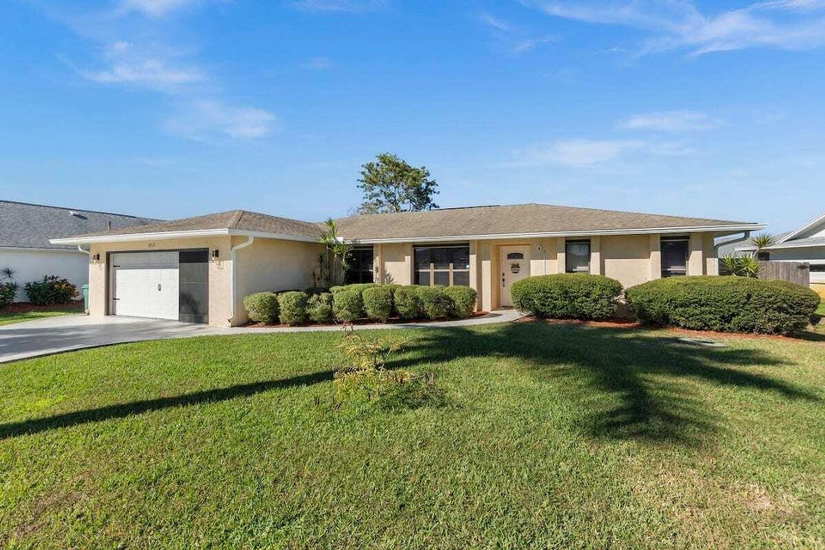 Port Saint Lucie Pool Home – photo 3