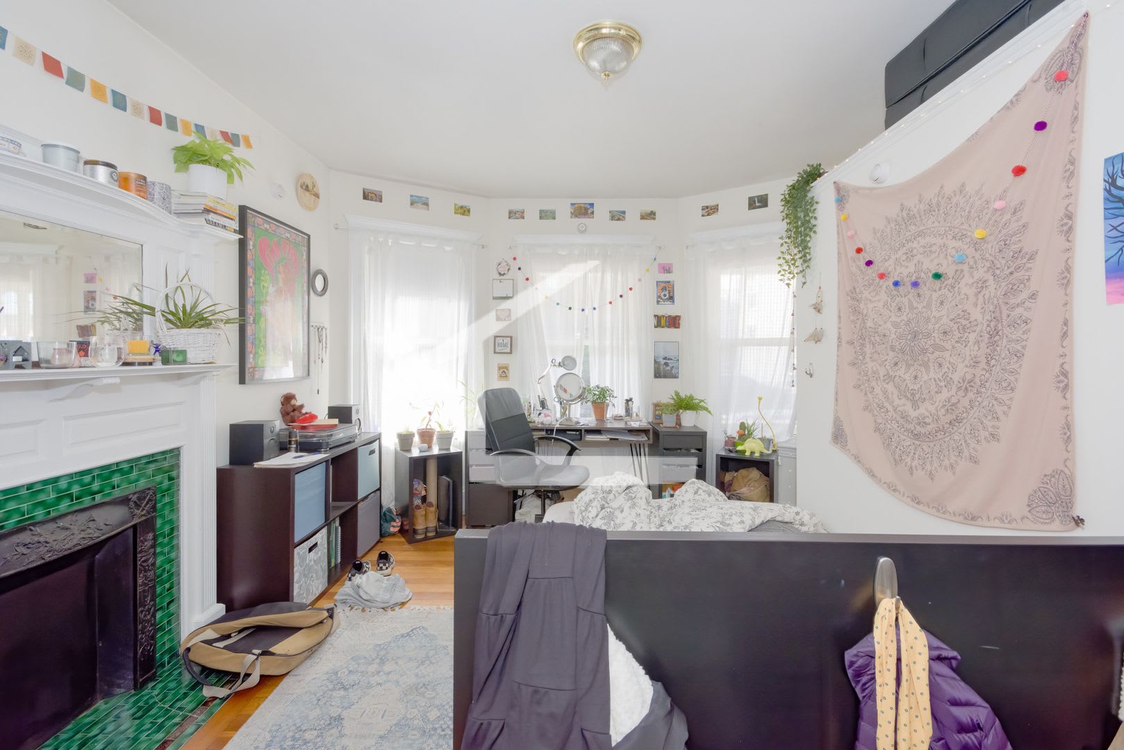 Apt near Harvard Ave. T Stop, Heat and Hot Water Included, Modern, Spacious, Sunny! – photo 3
