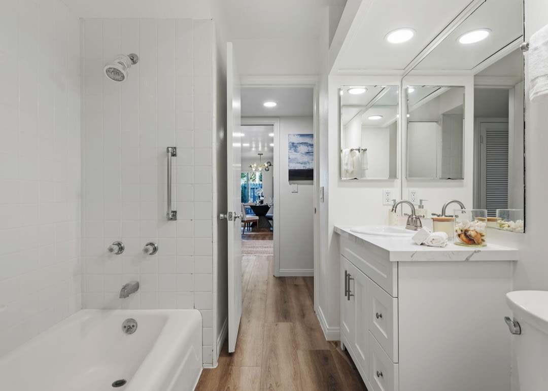 2630 State St Apt 77 – photo 2