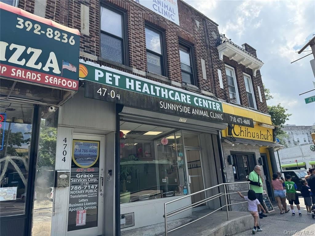 47-04 Greenpoint Avenue – photo 1