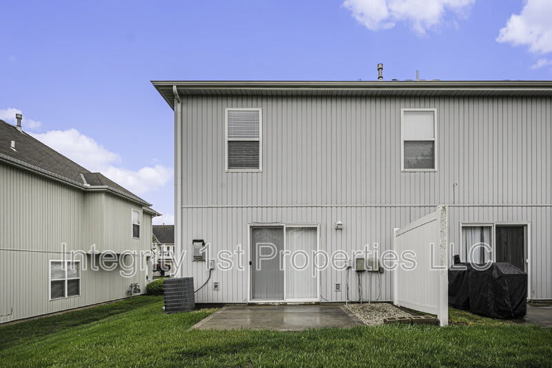 5937 NW 91st Ter – photo 3
