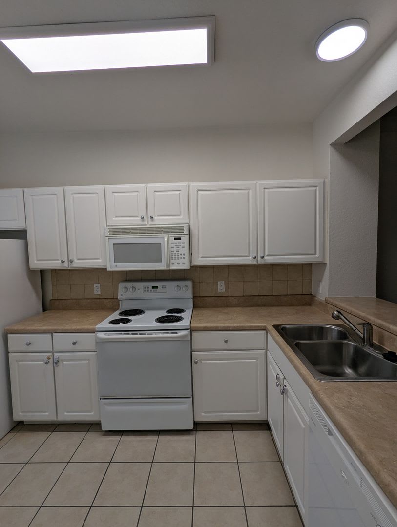 2 Bedroom / 2.5 Bathroom Townhome – Magnolia Place – photo 5