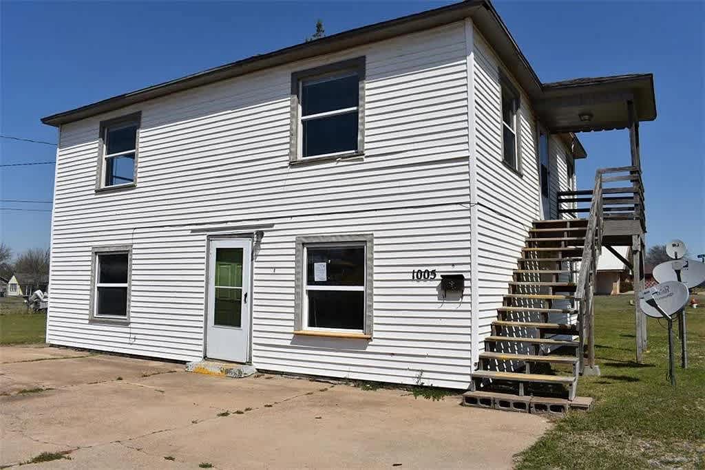 1005 N. B St – photo 1
