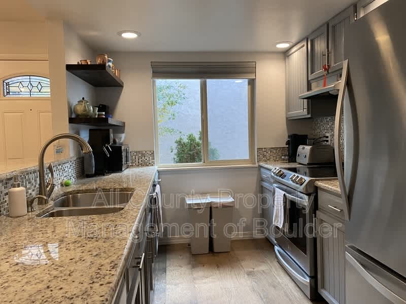 2982 Shady Hollow West – photo 1