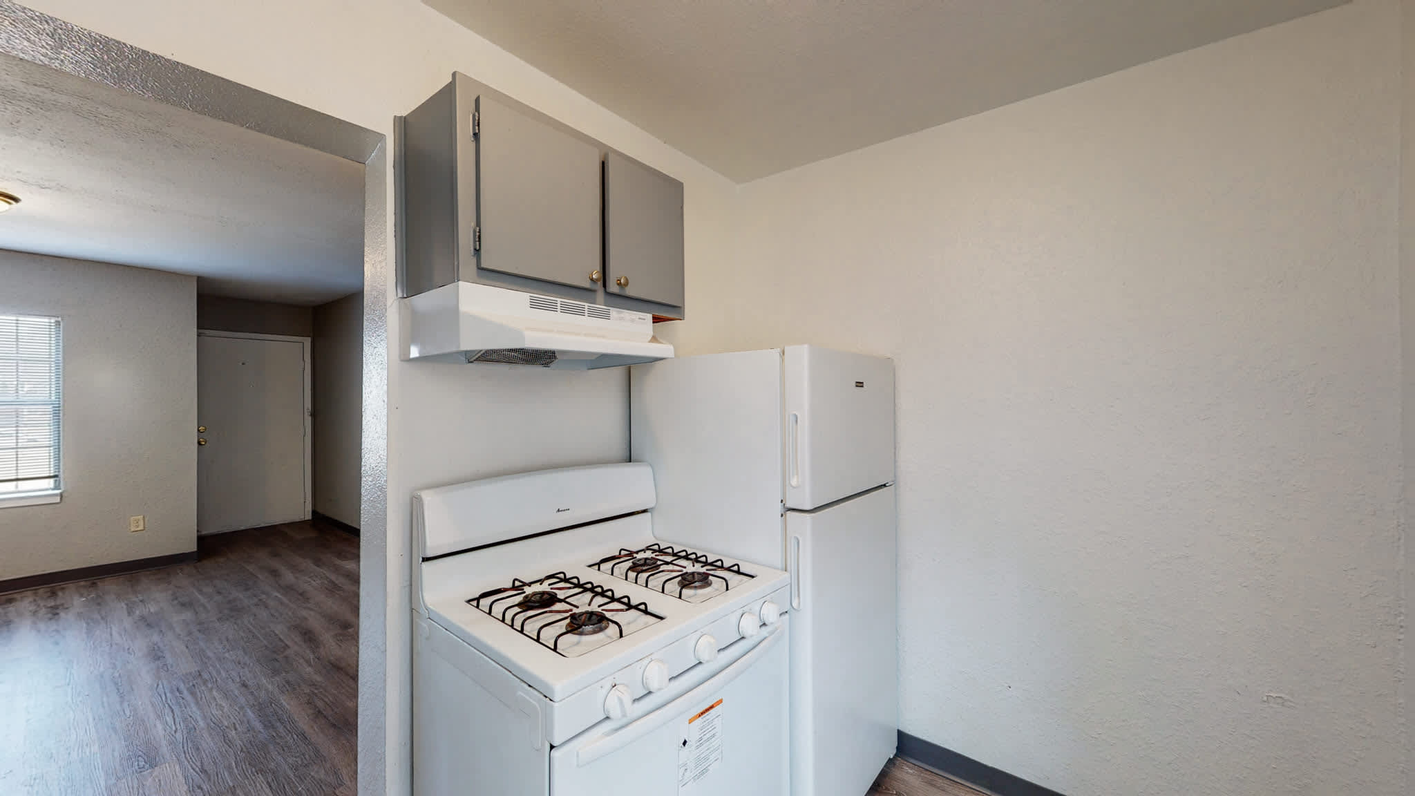 Longview Heights Apartments – photo 2