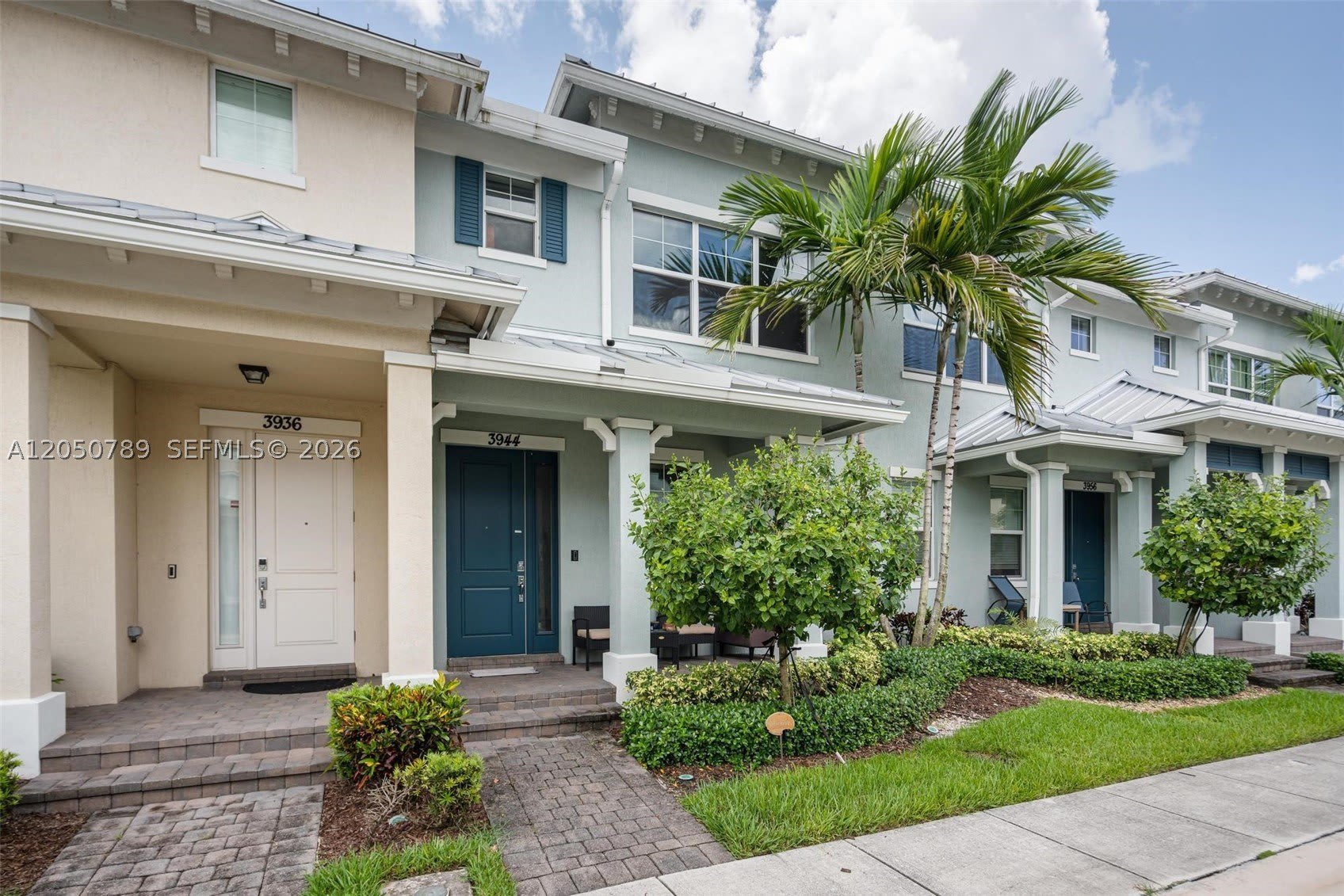 3944 Poinciana Ln – photo 2