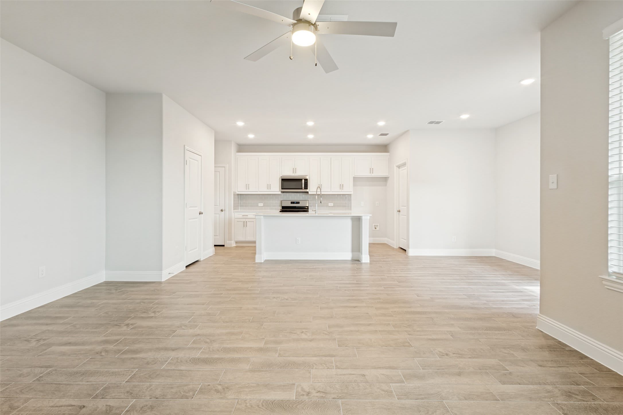 806 Sicily Boulevard – photo 4