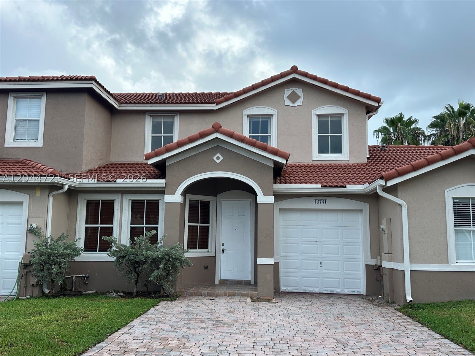 13741 SW 274th Ter – photo 1