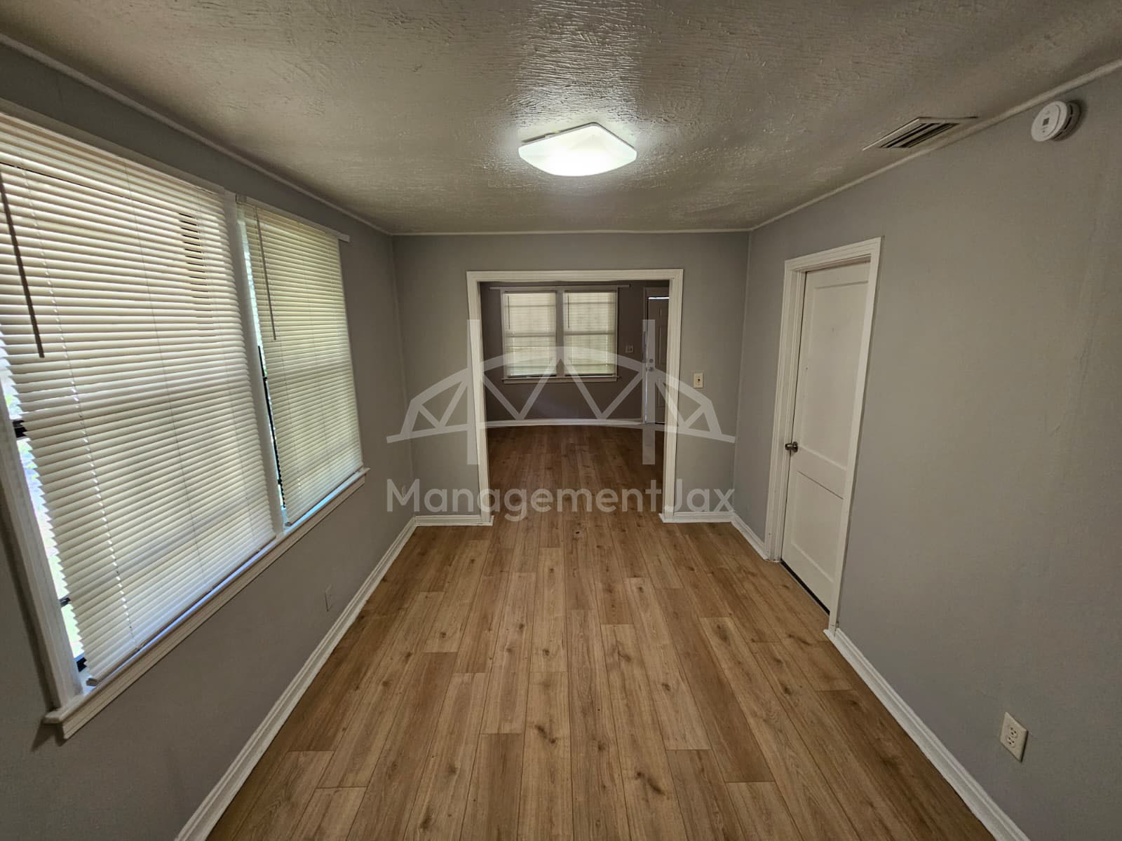 2040 West 15th Street – photo 2