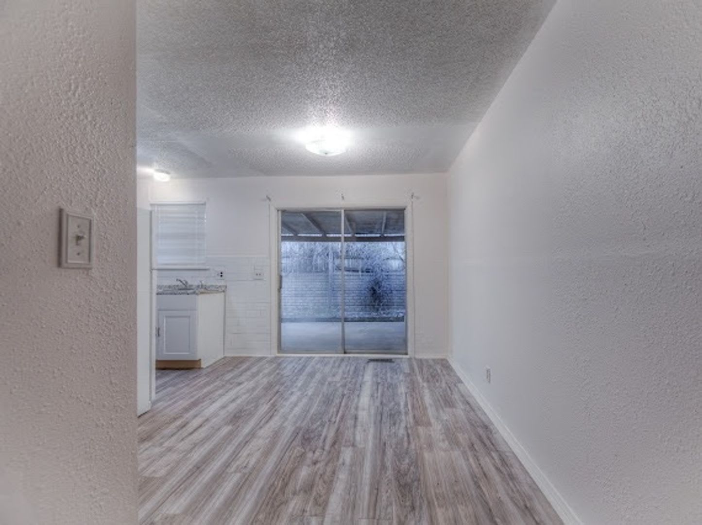 Updated 2 Bedroom Duplex With Attached Garage Covered Patio Move In Ready – photo 5