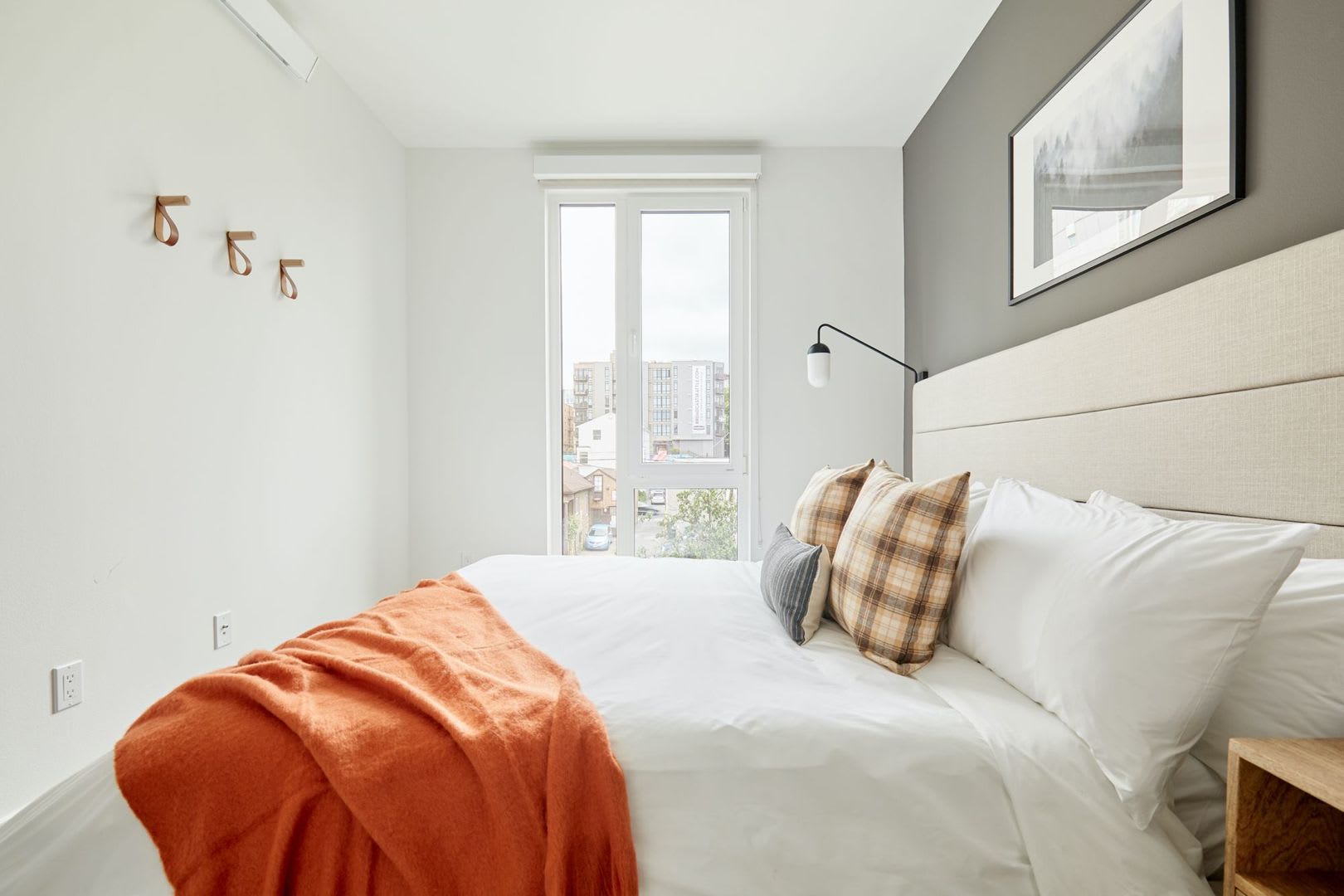 The Carlton Apartments – photo 3