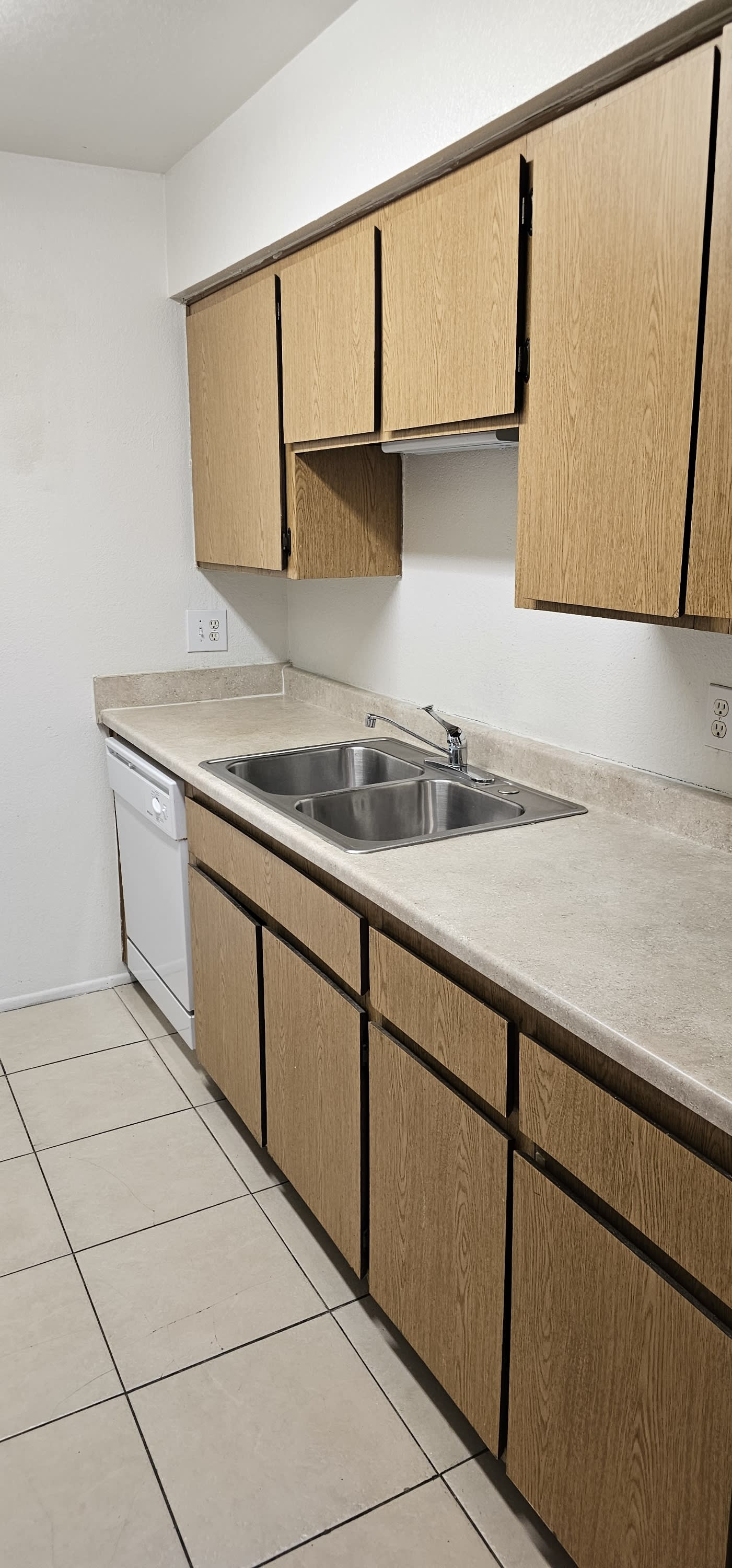 2745 N. Salem – photo 2