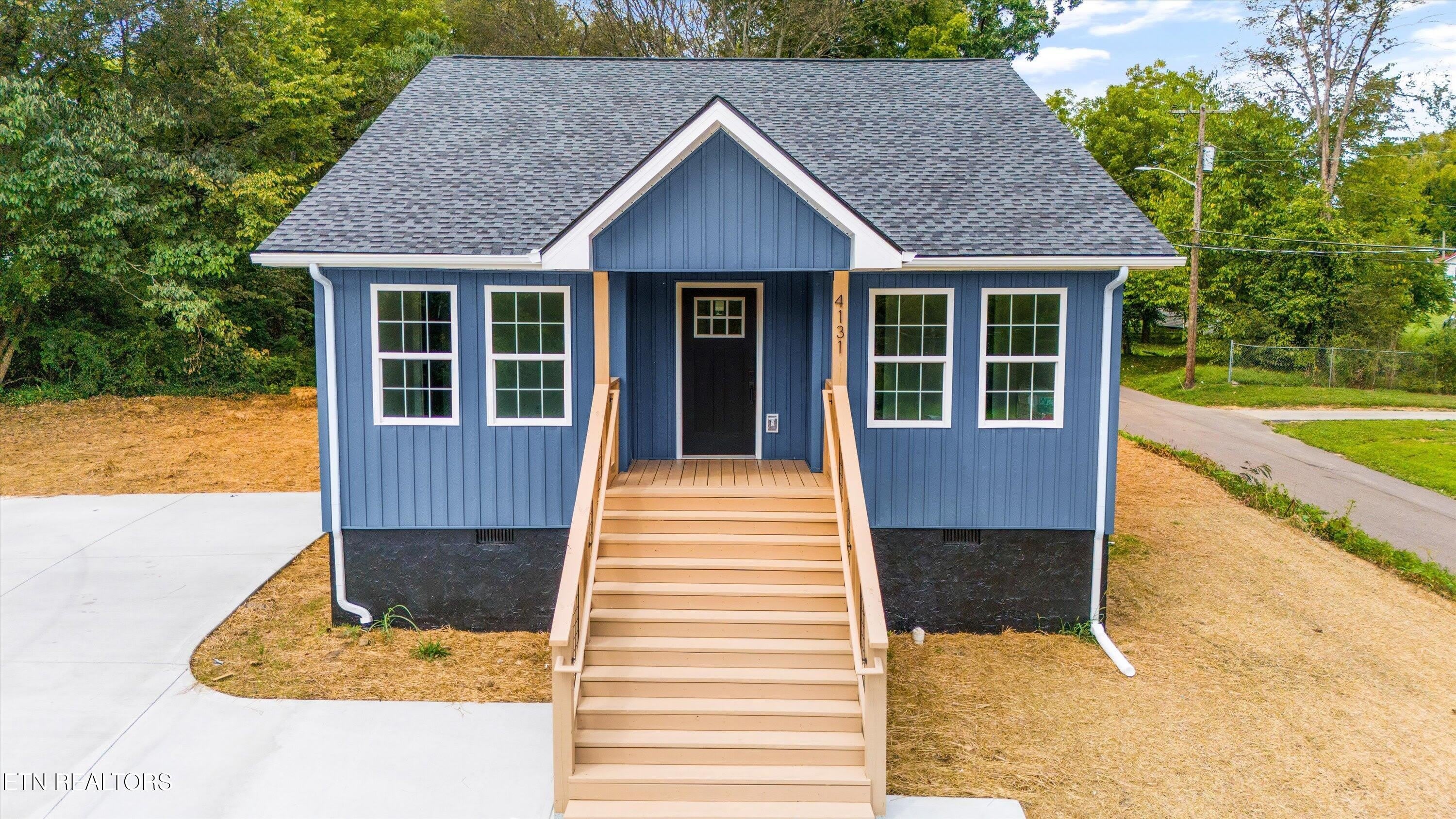 4131 Porter Ave – photo 1