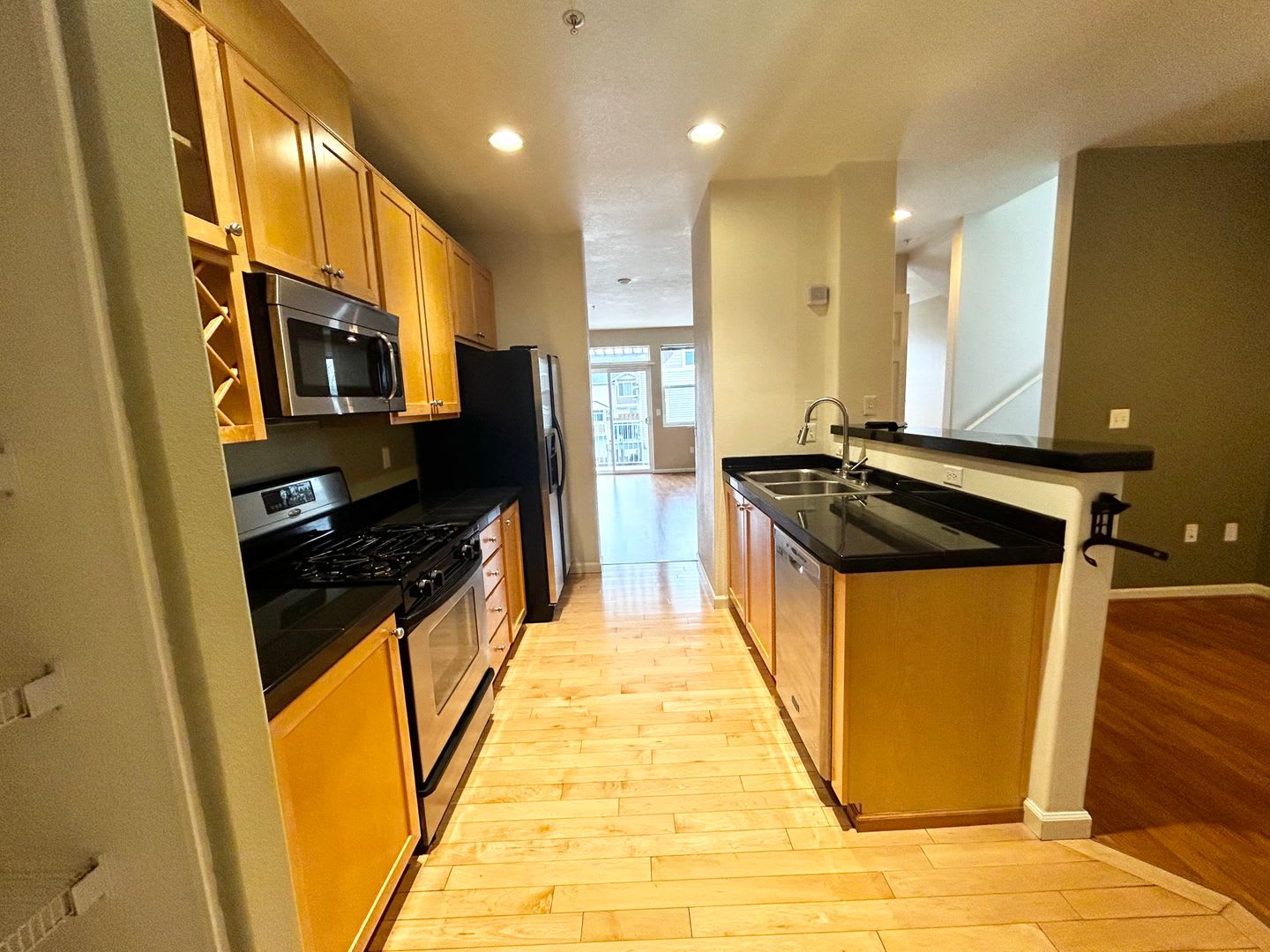 Beautiful, Spacious 3BD Home in Beaverton! – photo 4