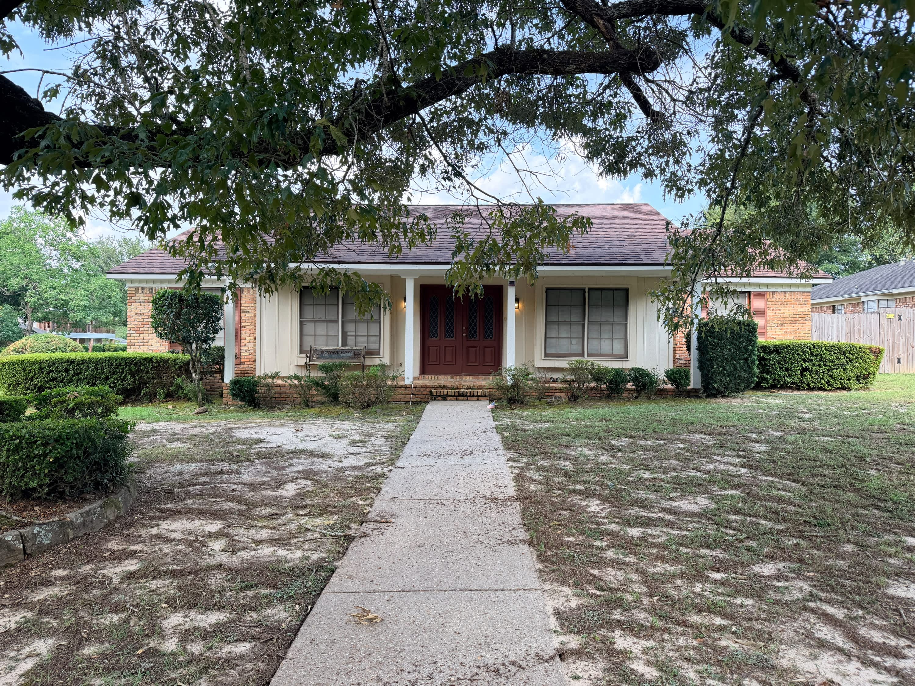 1017 Westbury Drive – photo 2