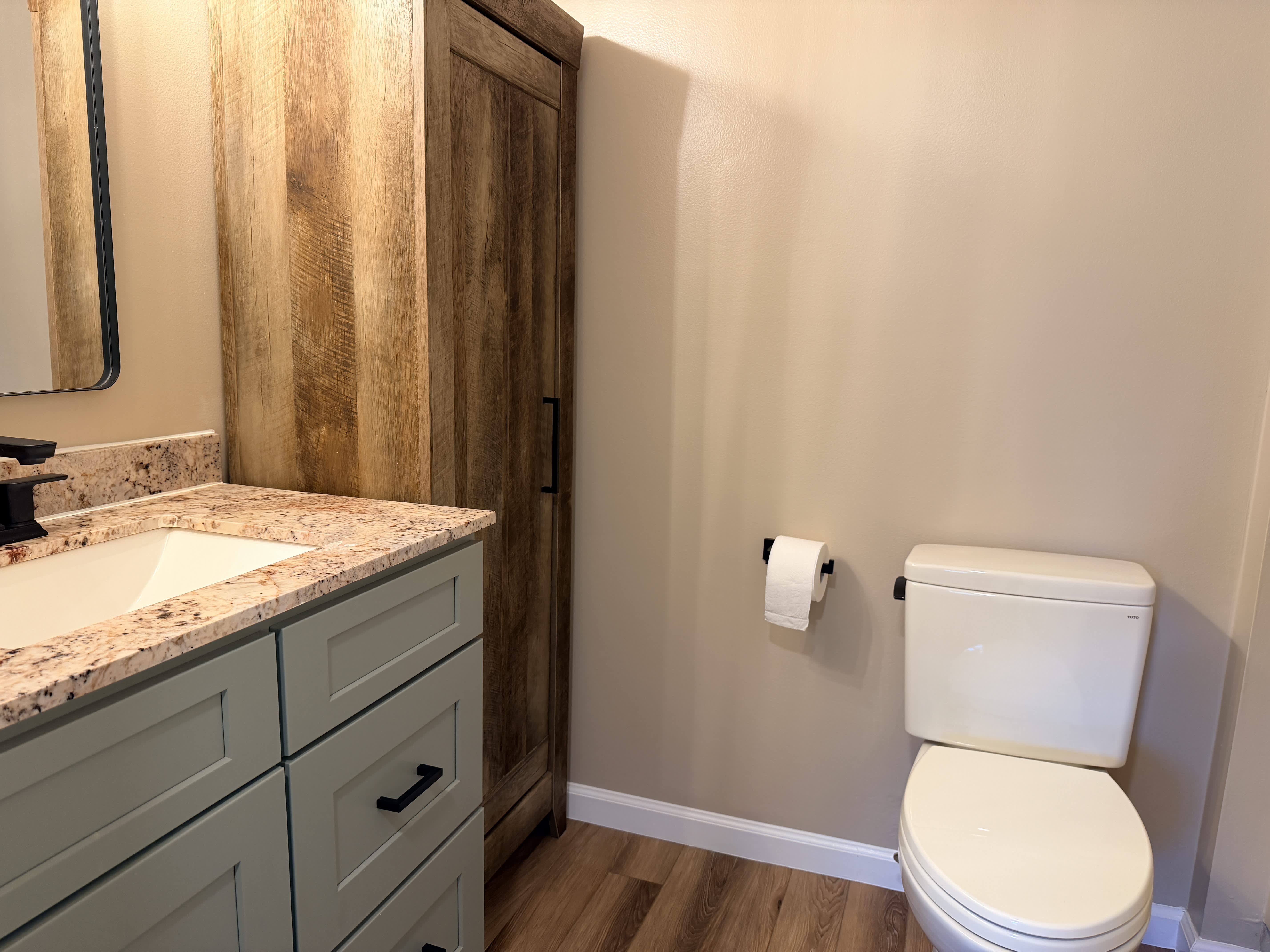 2408 Beacon Hill Dr – photo 2