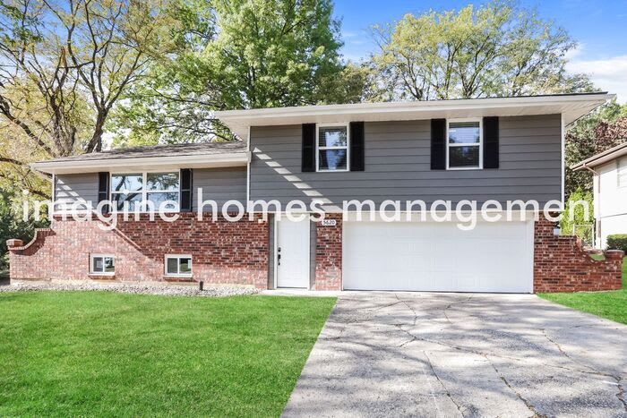 5620 North Quincy Avenue – photo 1