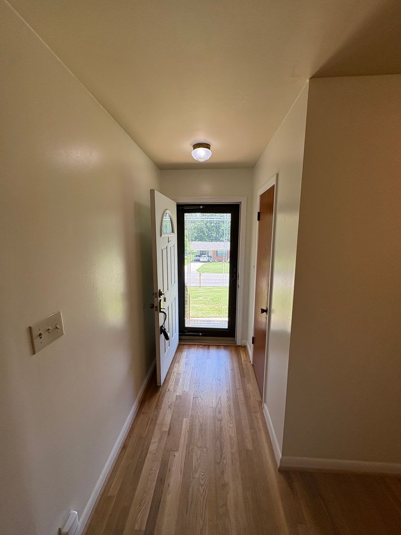 For Rent – photo 2