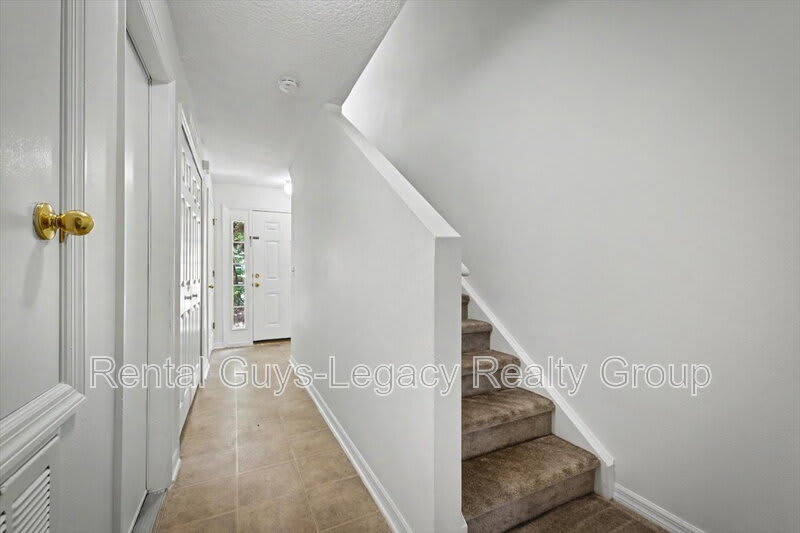 7414 Palm Hills Drive – photo 4