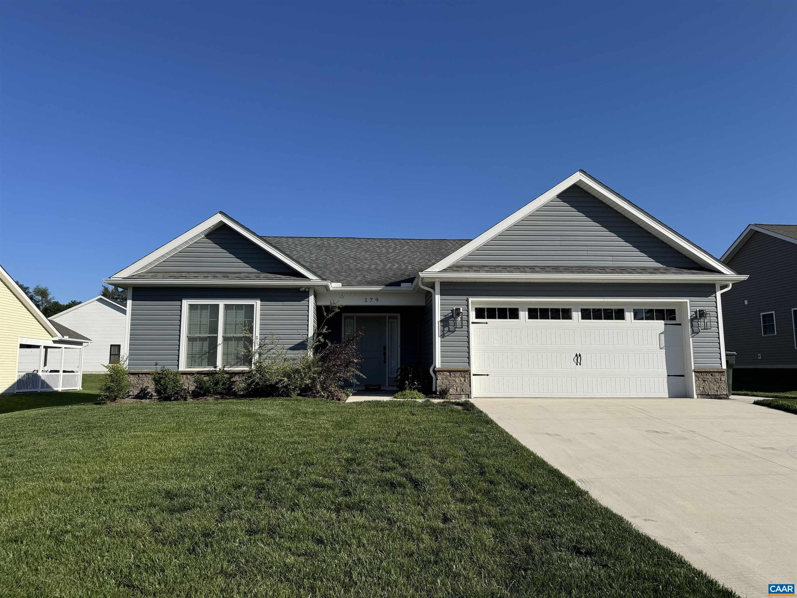 179 LANGLEY DR – photo 1