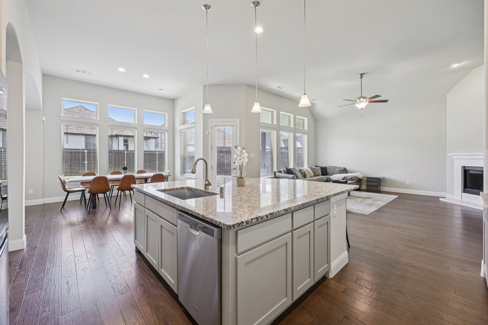 1656 Pegasus Drive – photo 2