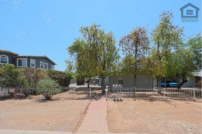 3315 East Cambridge Avenue – photo 4