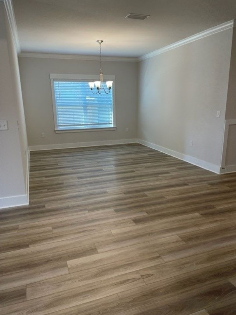 3 Bedroom/2 Bathroom with Office Minutes from Local Beach! – photo 3