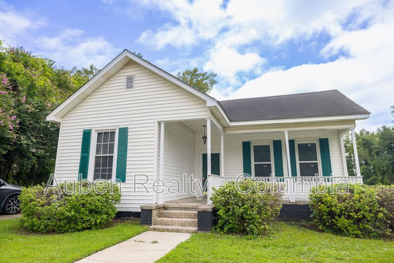 1112 Olympia Ave – photo 1