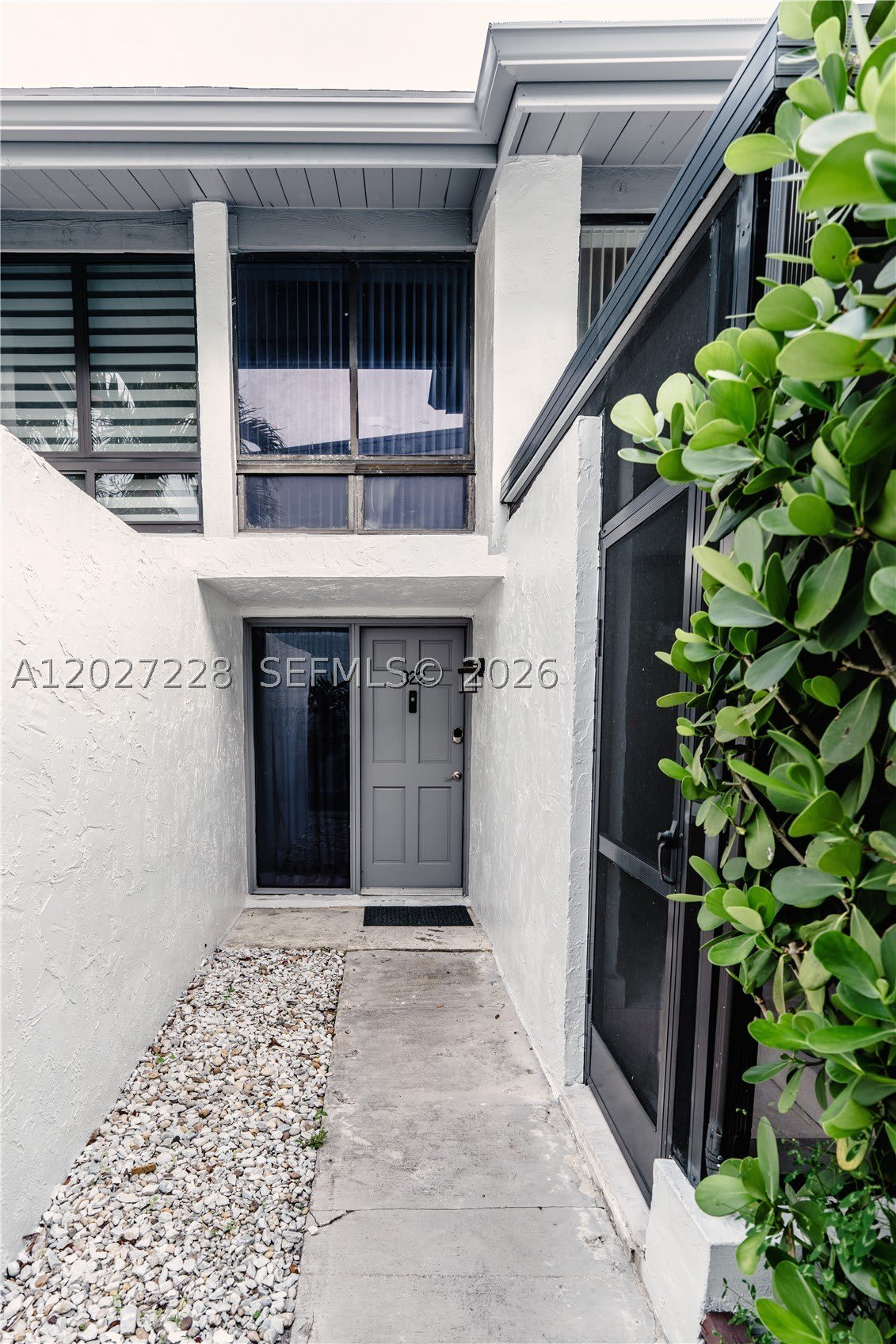 19200 NE 25th Ave – photo 1